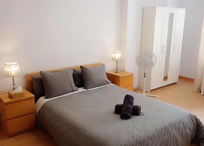 City Center Double Sunny Room